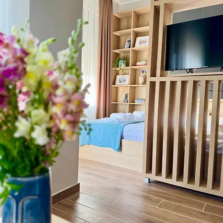 Lena Pool - 6 Apartman