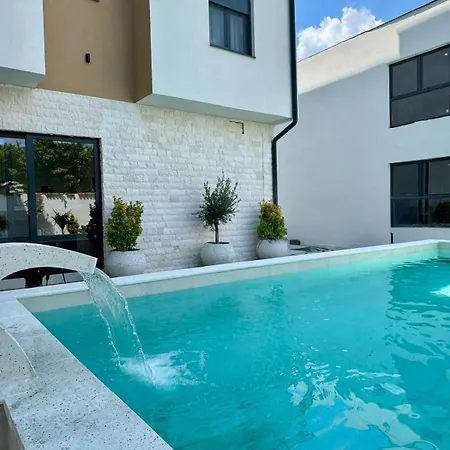 Apartman Lena Pool - 6