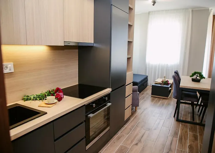 Lena Pool - 6 * فردنيك