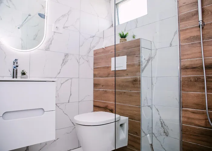 شقة Lena Pool - 6 فردنيك