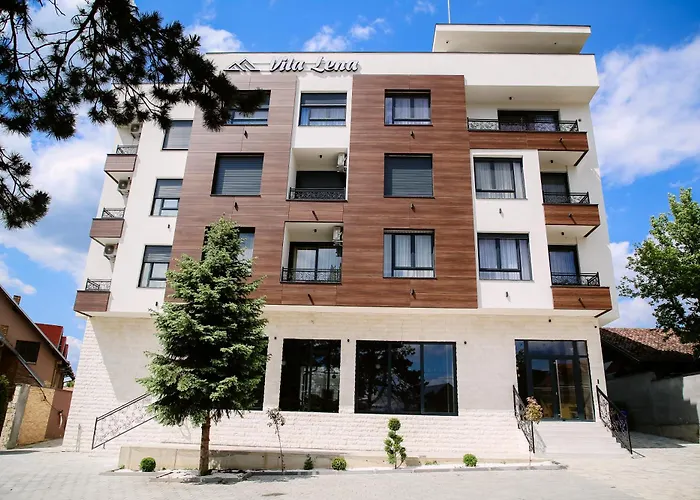 Lena Pool - 6 فردنيك