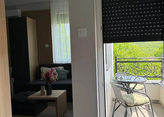 Lena Pool - 6 * فردنيك